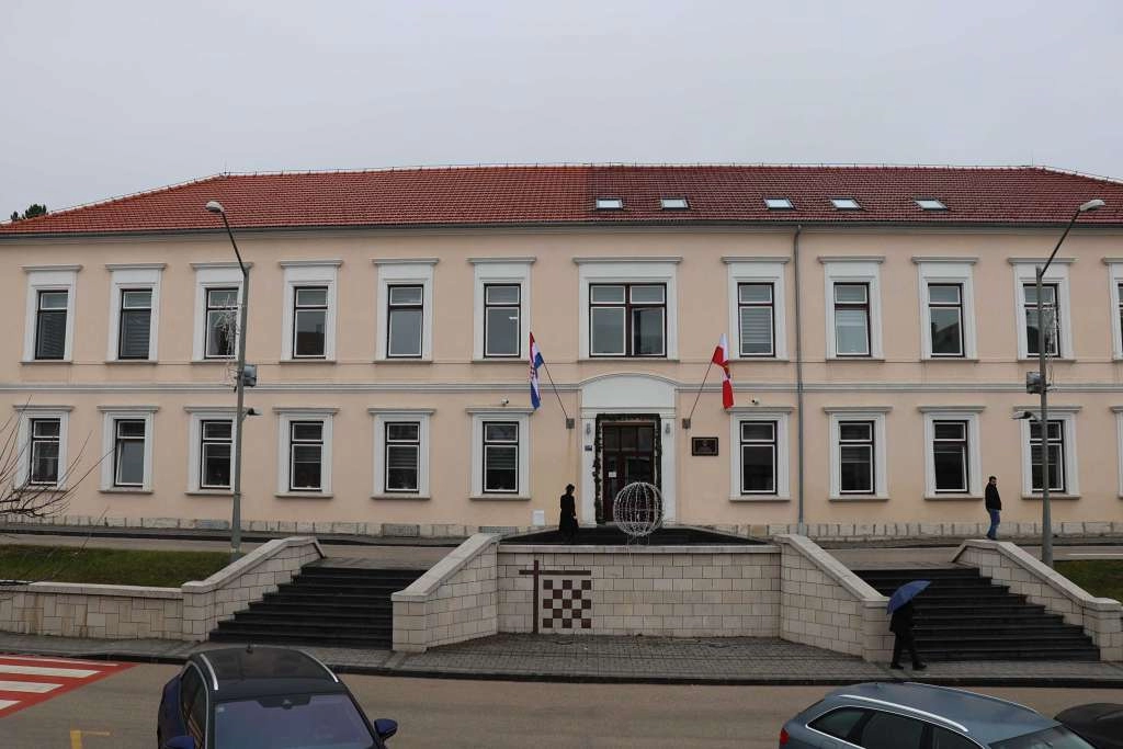 Tomislavgrad: Općina za prijevoz učenika osigurala sredstva u iznosu od 750 tisuća KM